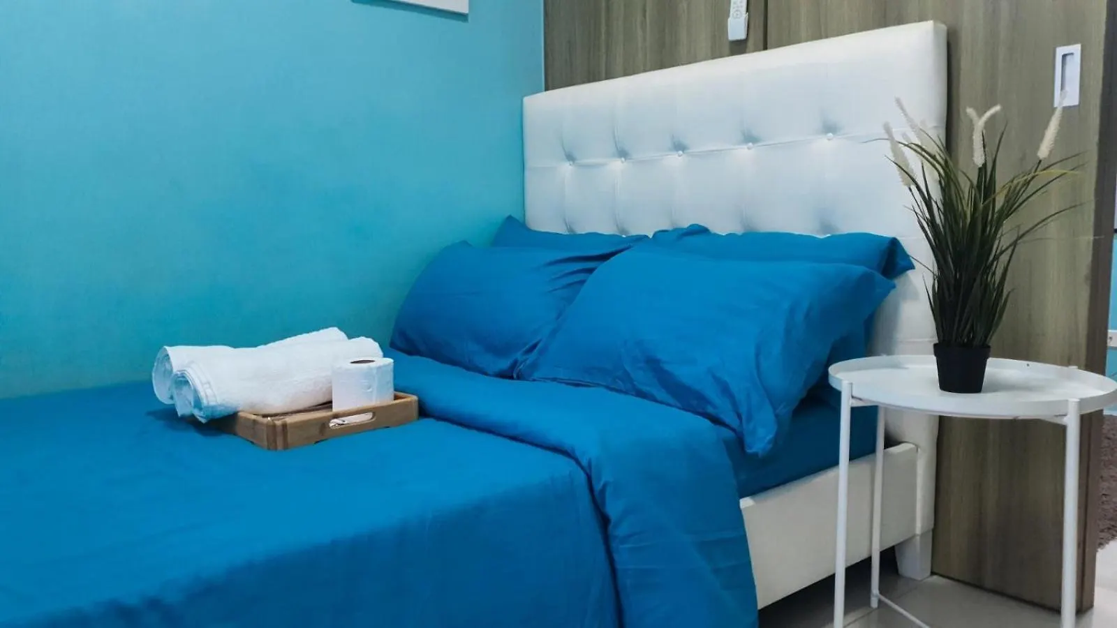 Ronsky Paradise At Smdc Fame Residences Mandaluyong 0*,